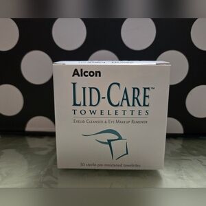 2/$20✨️Lid Care Wipes✨️